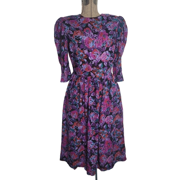 Vintage Dresses & Skirts - Vintage purple black and red floral midi dress